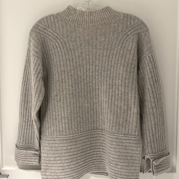 Club Monaco Cashmere Sweater - Women’s XS - Picture 1 of 4